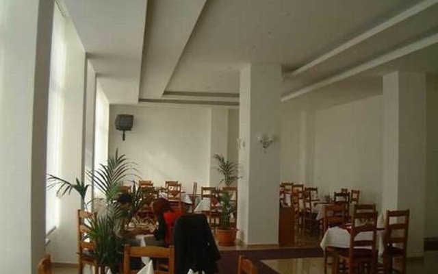 Dana Hotel