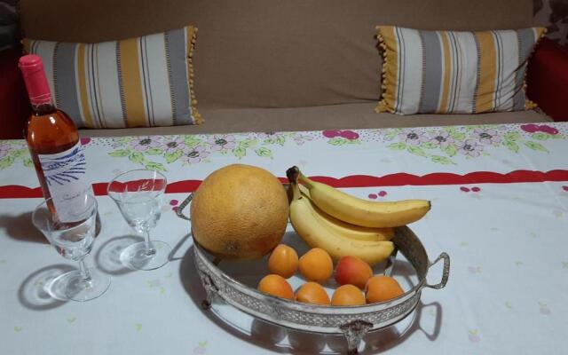 Mama's House Nea Peramos