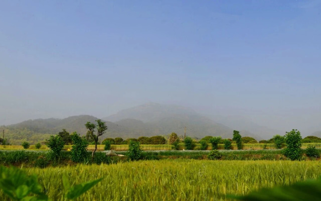 Corbett Hills Resort