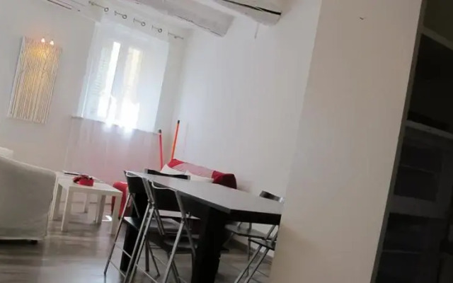 2 Pièces contemporain dans la Vieille Ville