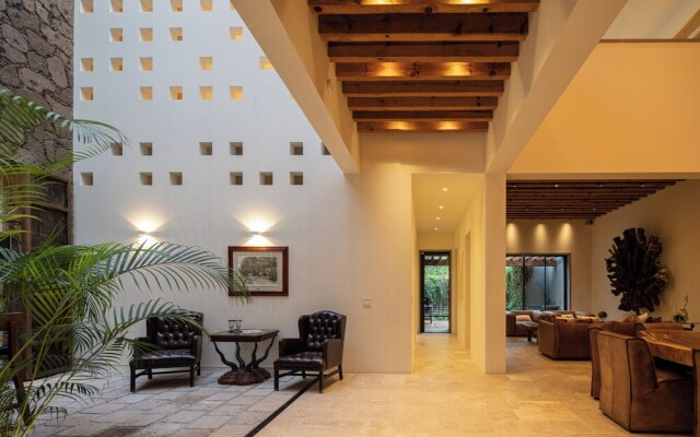 HOLT Parque Juarez Privada 5BR Villa