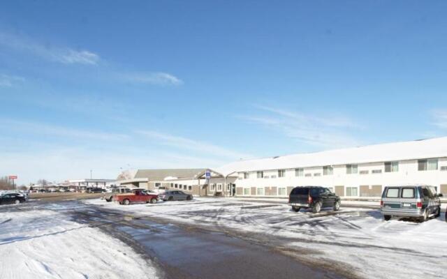 Faribault Hometown Inn & Suites