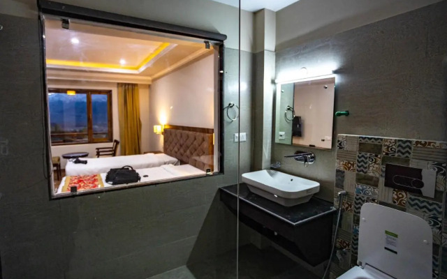 Hotel Karma Residency