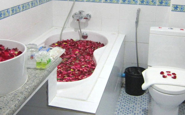 Kaung Myint Hotel