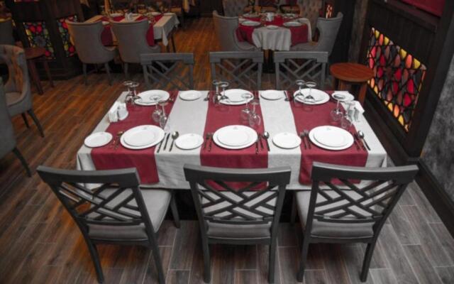 Macara Sheki City Hotel