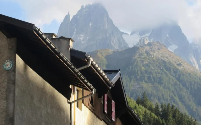 Art Studio Balcony and Breathtaking View of Chamonix