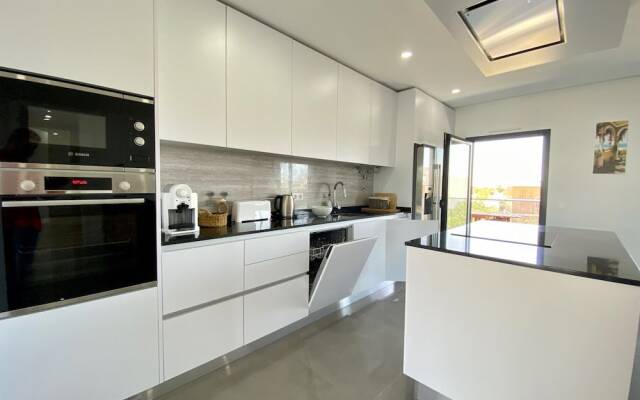 Tavira Grand Balcony With Pool by Homing