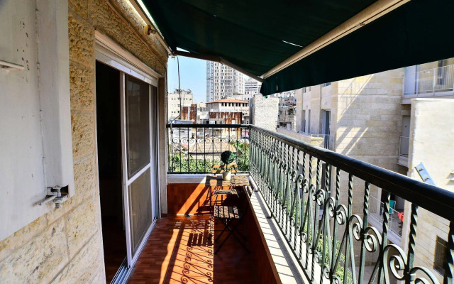 Avital Hotel