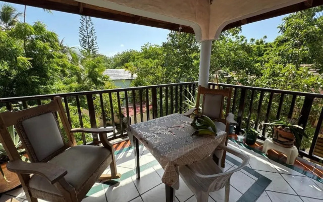 Cozy Studio Apartment 2 min to the Beach, Rooftop