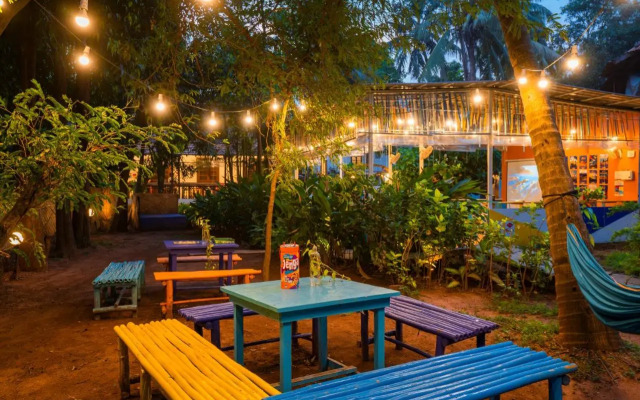 Gostops Goa, Calangute - Rooms & Dorms