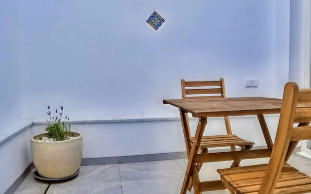 Cosy Apartment With Balcony