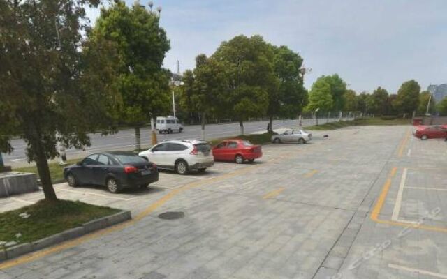 Yiyang Carrianna International Hotel - Yiyang