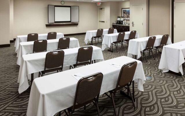 Hampton Inn & Suites Omaha-Downtown