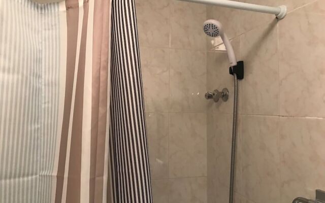 Las Cavenes Del Cabaco