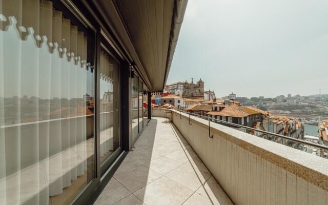 Downtown Penthouse With River View