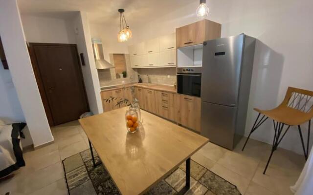 Private Beach Front Maisonette 3 Bedroom Mikiverna