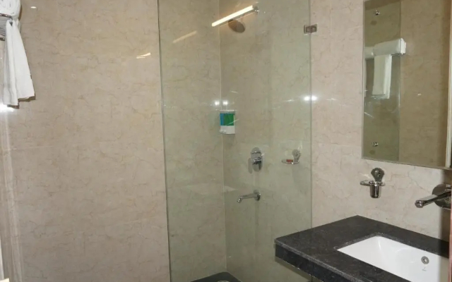Neel Clarks Inn Express Agra