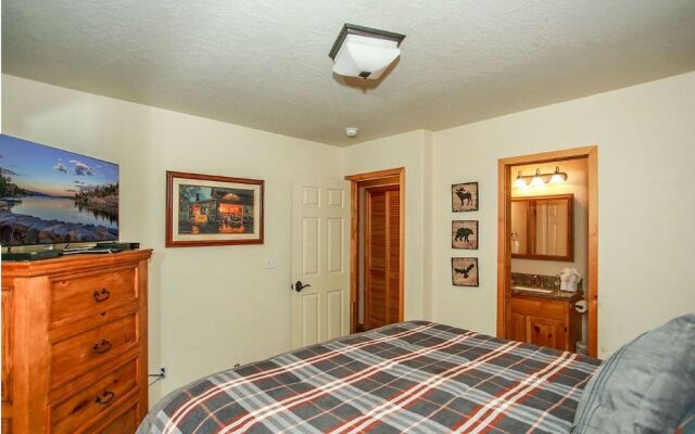 Catalina Creekside Cabin