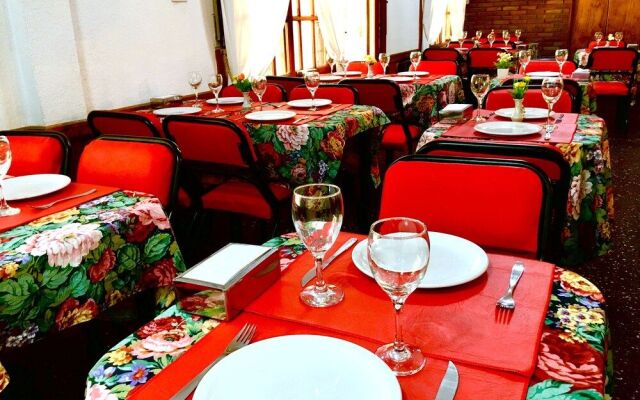 Águila Blanca Hotel