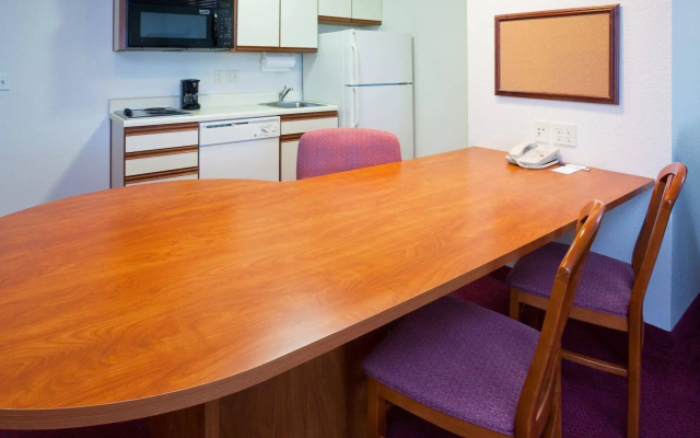 Candlewood Suites Appleton by IHG