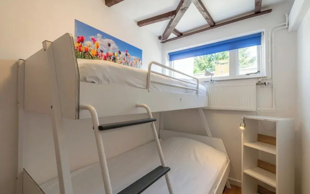 Bungalow in Sint Maartenszee Near Dunes