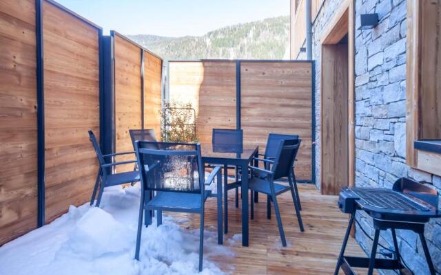 Portes Du Pleney 001