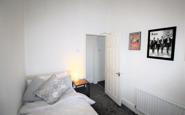 Large Period Property - Beautifully Refurbished