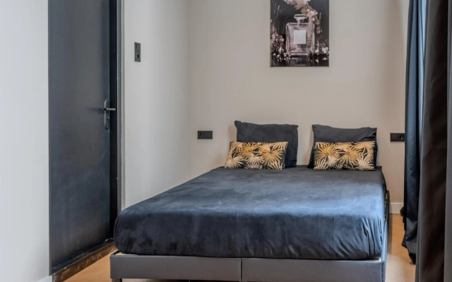 Hotel 83