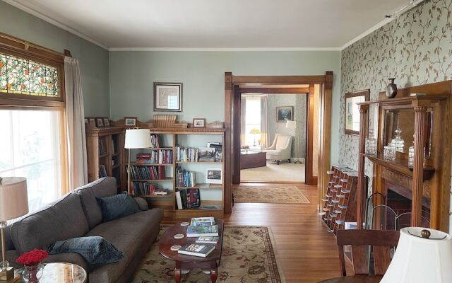 LimeRock Inn