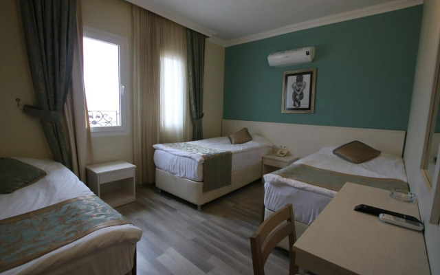Artemis Hotel