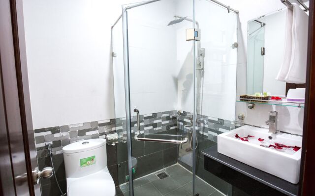 T Y Hotel & Apartment