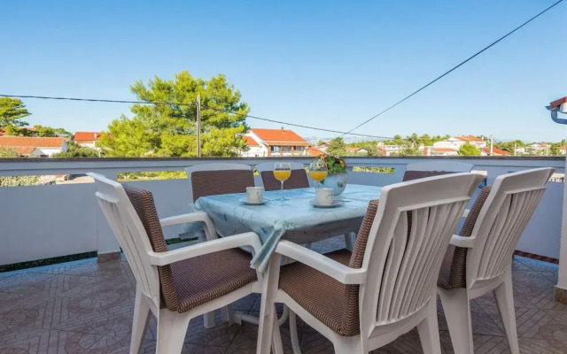 Apartments in House Liveric, in Vir at the Beach