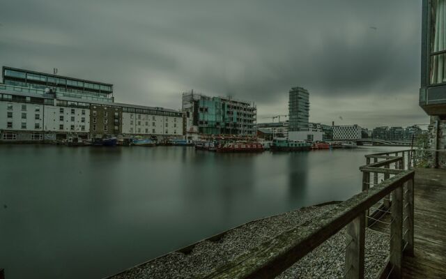 Grand Canal Dock by 5STARSTAY