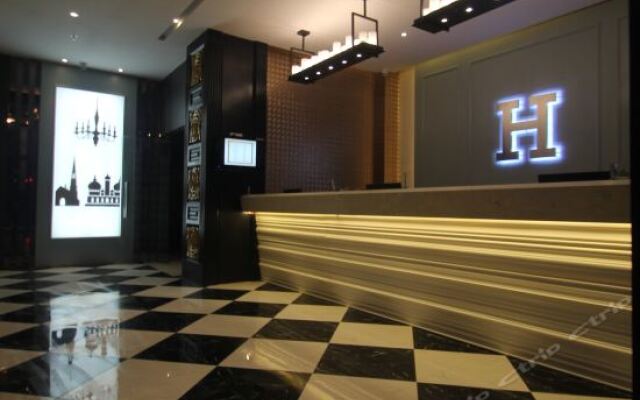 H Hotel HongKong Middle Road