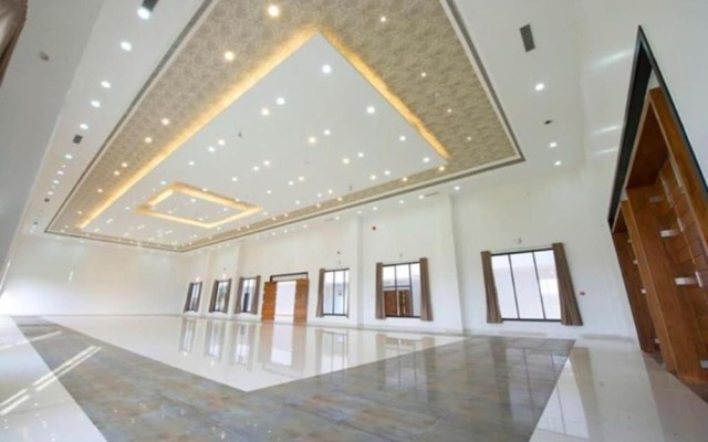 Hotel President Banquet & Lawns