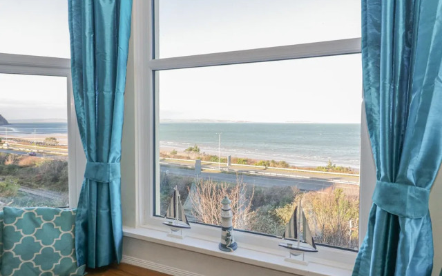 Llys Madoc, First Floor Flat