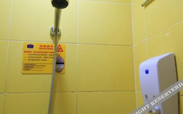 Home Inn Pebble Hotel (Liuzhou Five Star Pedestrian Street Diwang New World)