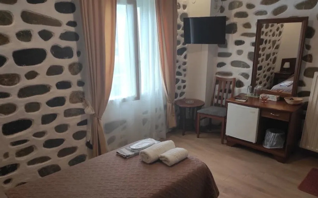 Porto Lesvos I