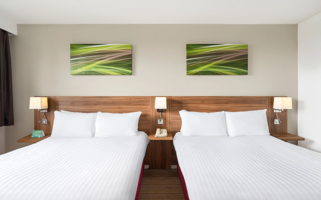 Holiday Inn Lincoln by IHG - Image 3