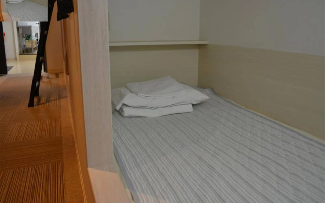 (DUPLICATE) 1 Night 1980 Yen Hotel
