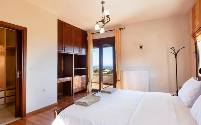 Villa Natura - With Private Heated Pool