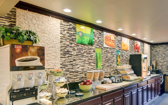 Quality Inn DFW Airport North