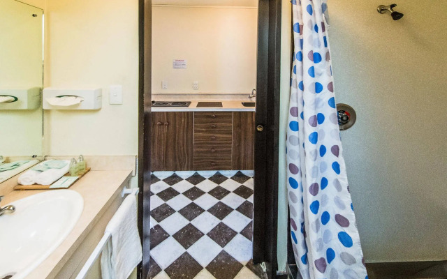 Burwood Manor Motel