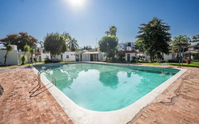 Family House in Jiutepec with Pool & BBQ