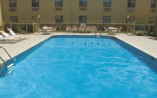 La Quinta Inn by Wyndham Moline Airport