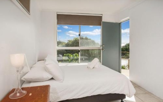 Byron Bay Accom 13 Brownell Drive Wategos Beach - Beach House – Guest Rooms – Byron Bay