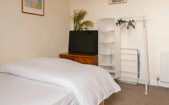 Charming and Relaxing 2BD Flat - Abbeyhill