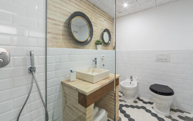 CENTER-Luxurious 1BR, 1BA-Terrace, WI-FI, A/C