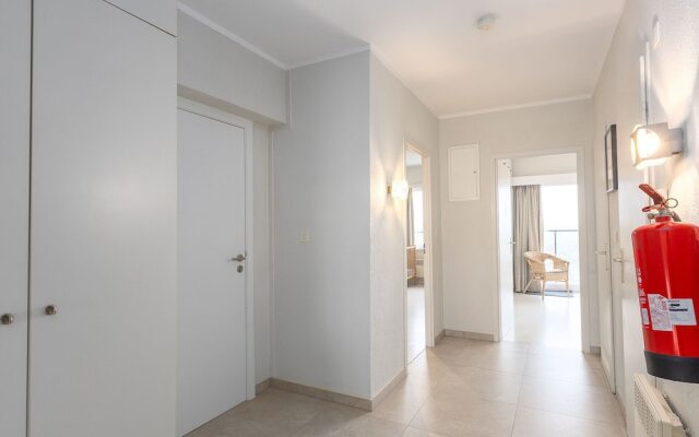 Apartment on the 9th Floor for Family