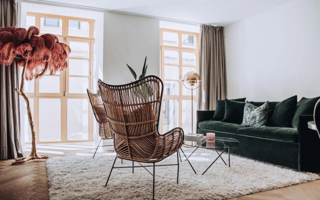 Ocho Suites & Kitchen
